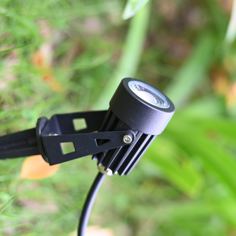 Outdoor Lighting Volt - 屋外ガーデン照明 12ボルト低電圧屋外ガーデン スパイクライト RGB IP65防水ガーデン装飾照明製品