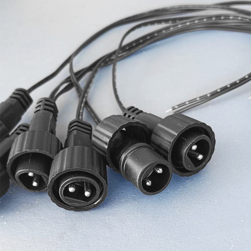 2ピンLEDコネクタ、25cmワイヤー付き、ソーラーストリン - Outdoor Lighting Extension Cord のレビューと価格